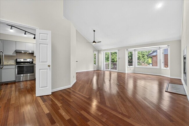 Building Photo - 4454 Lindell Blvd