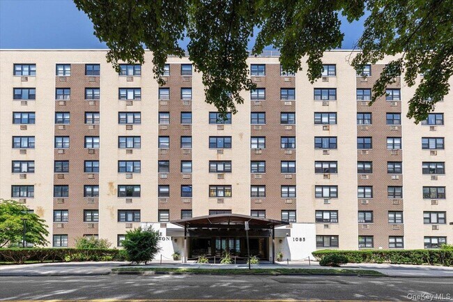 Building Photo - 1085 Warburton Ave
