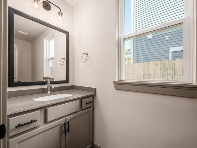 Building Photo - 167 Wisconsin Ave