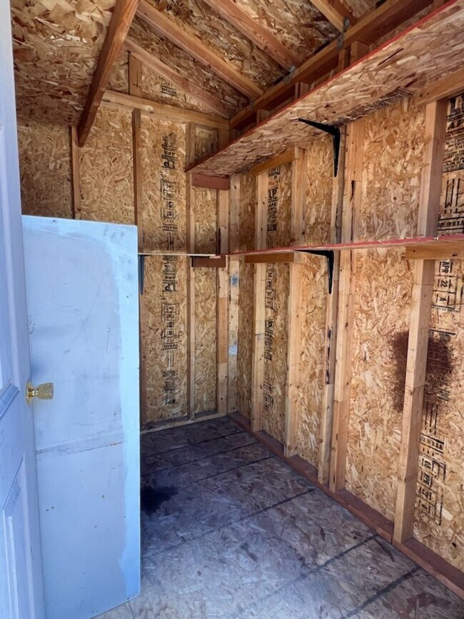 Building Photo - 901 Kittitas St