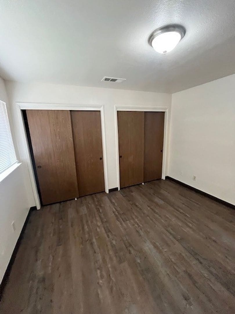 Building Photo - 4346 W Douglas Ave