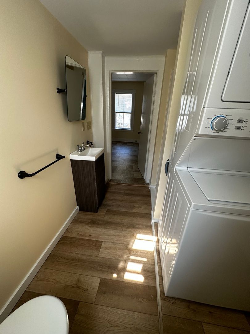 Building Photo - 50-52 Howard St