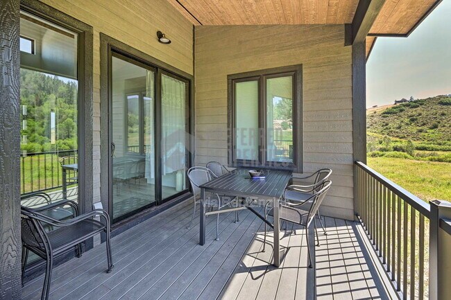 Building Photo - 30610 Boot Ct