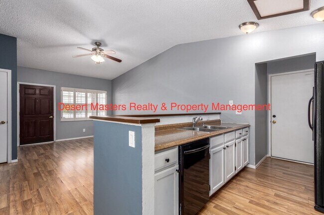 Building Photo - Perfect Place To Call Home in Mesa AZ