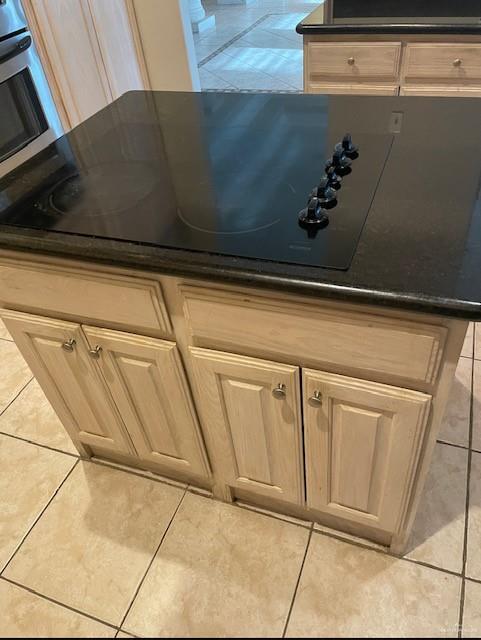 Building Photo - 17 Hitching Post Dr