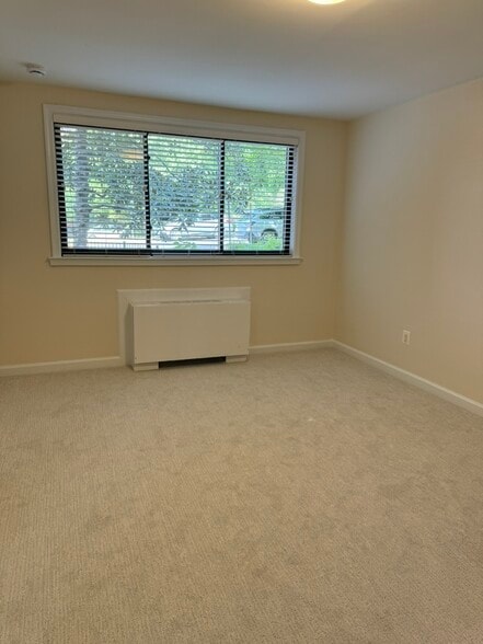 Bedroom - 2725 39th St NW