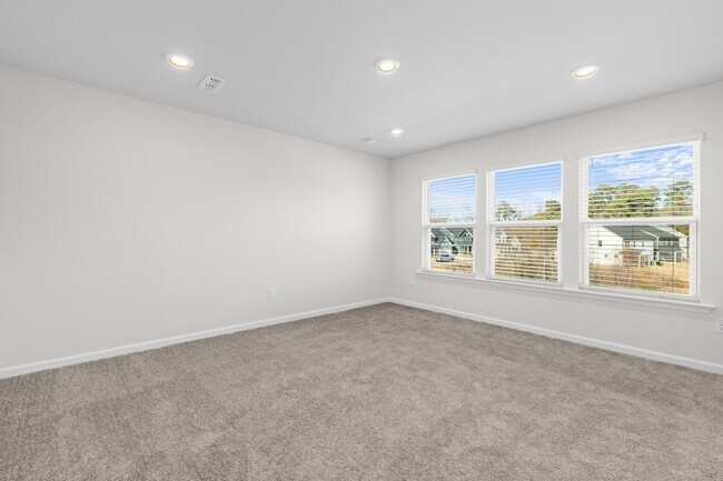 Building Photo - 2136 Grouse Ski Cir