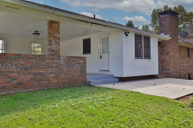Building Photo - 5055 Cascade Rd