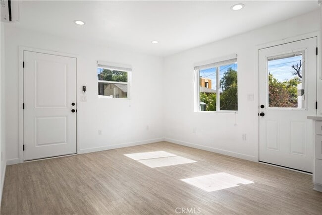 Building Photo - 18924 Sylvan St