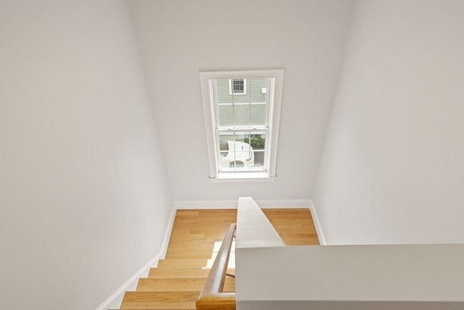 Building Photo - 58 Holton St