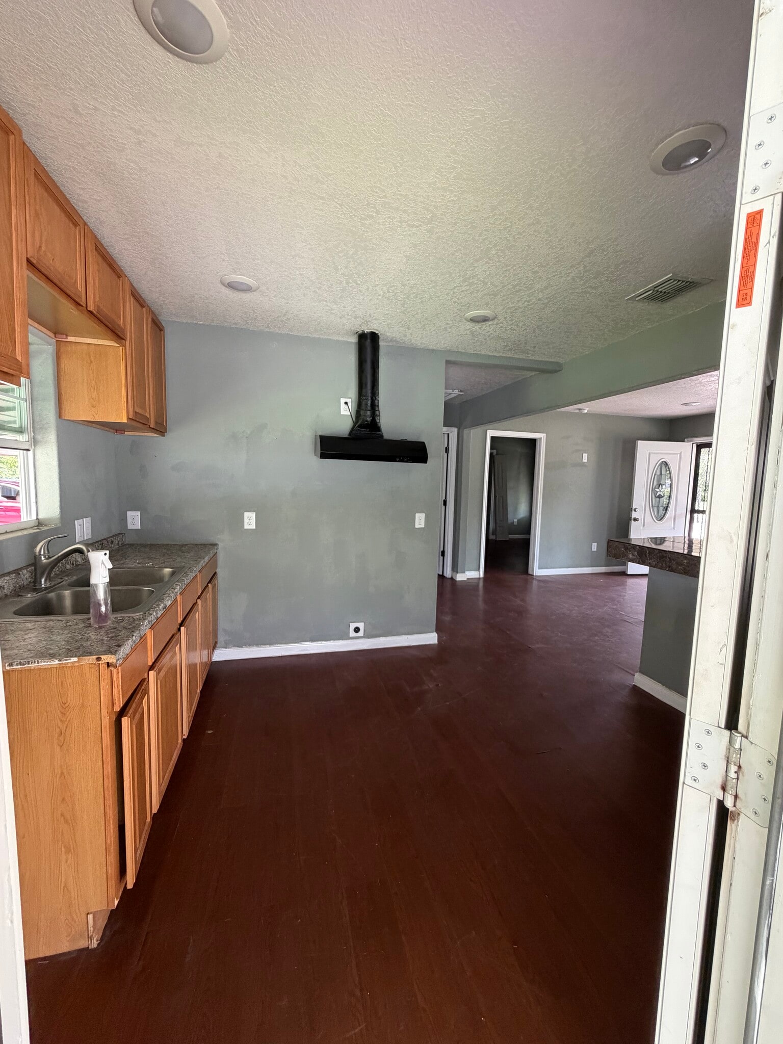 Kitchen - 441 Canton