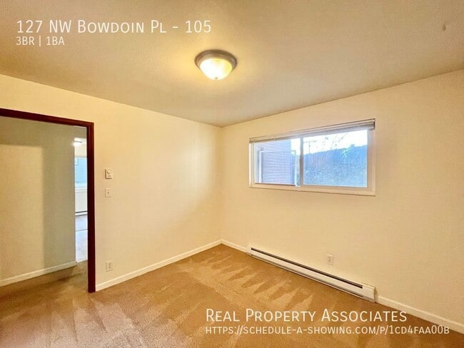 Building Photo - 127 NW Bowdoin Pl