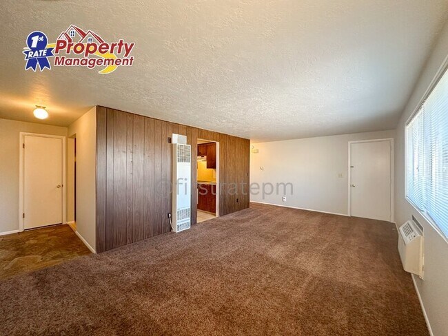 Building Photo - 5575 W. Franklin St.