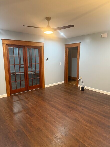 Building Photo - 300 Burritt St