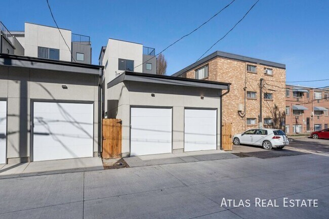 Building Photo - 830 Cherry St