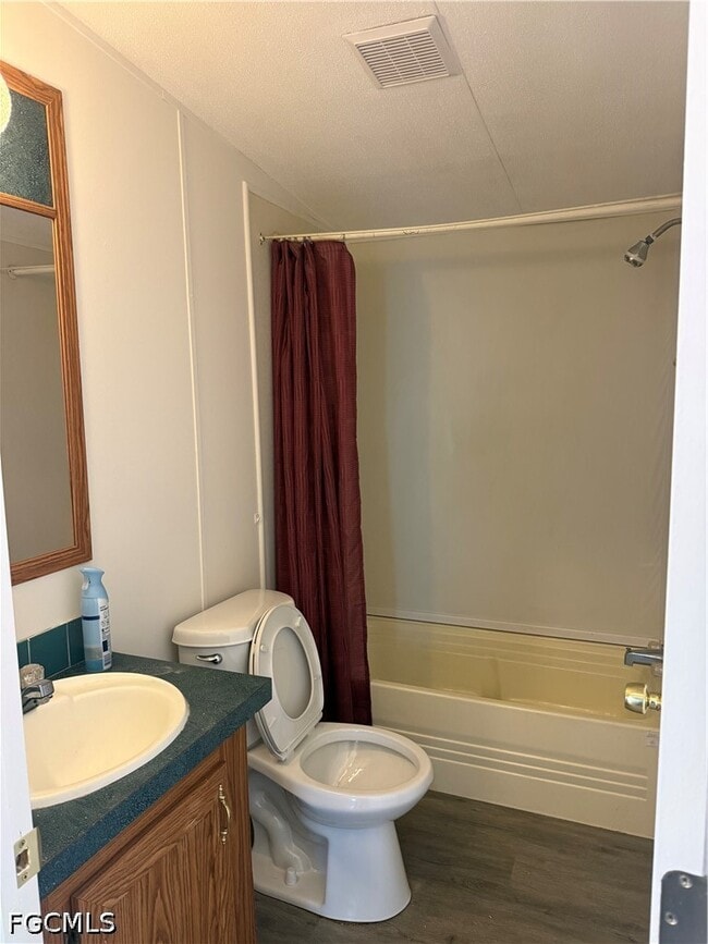 Building Photo - 2253 Queen Anne Dr