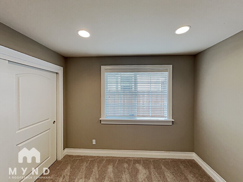 Building Photo - 10305 Wunderlich Dr