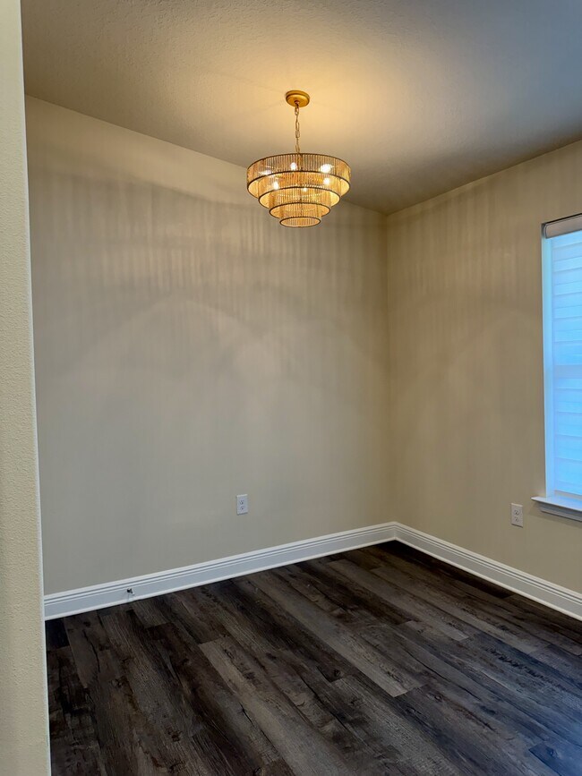 Building Photo - 5049 Quarter Deck St