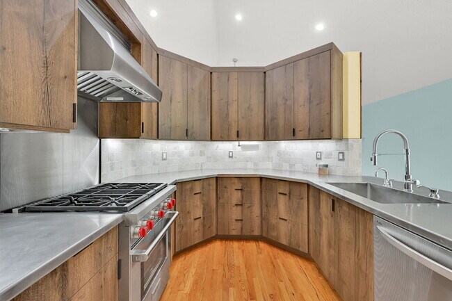 Building Photo - 5108 E Wolf Rdg Cir