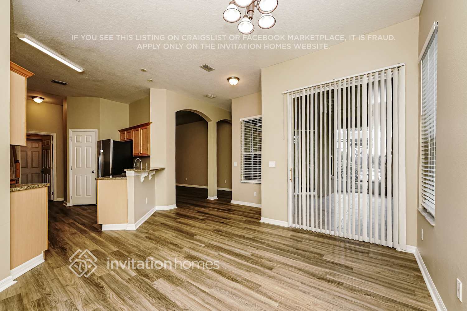 Building Photo - 945 Pickfair Terrace