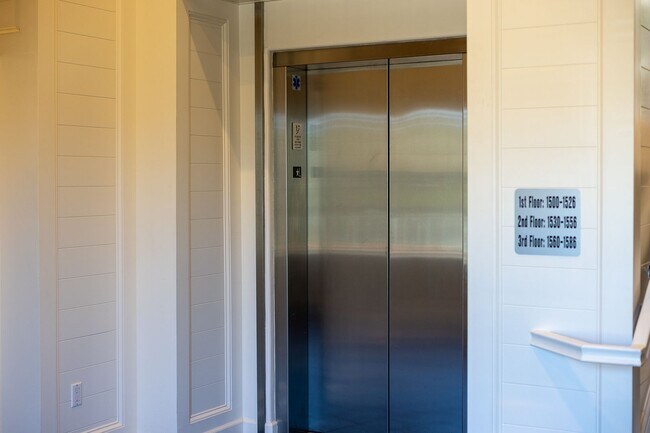 Building Photo - 3 Bedroom + 2 Bathroom Condo | Seabridge | Oxnard | Unfurnished