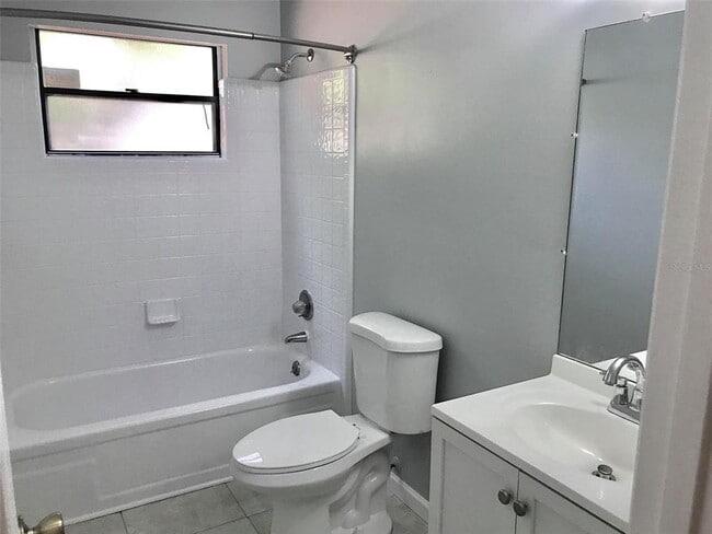 Building Photo - 7215 SW 18th Pl