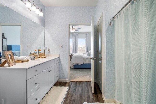 Building Photo - 121 Rubrum Rd