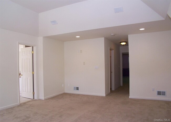 Building Photo - 63 Sunflower Ridge Rd