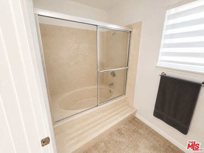 Building Photo - 12245 Shady Hollow Ln