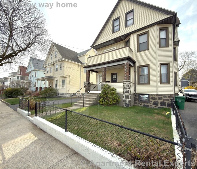 Building Photo - 9 Amaranth Ave