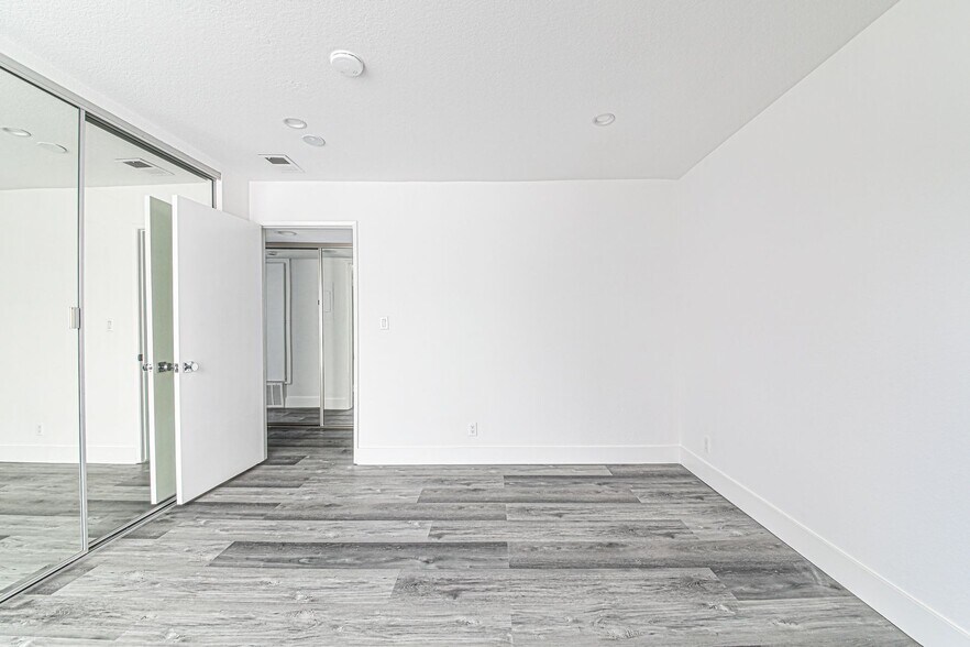Building Photo - 1751 S Bentley Ave