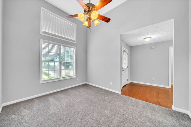 Building Photo - 825 Chatham Park Dr SW