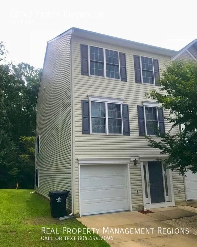 Building Photo - 23043 Triple Crown Dr
