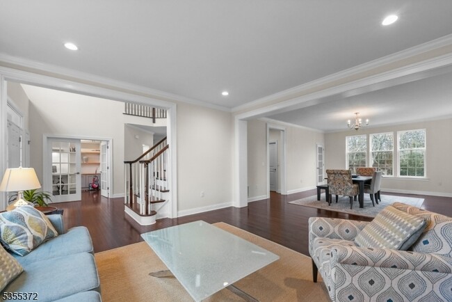 Building Photo - 12 Remy Ct