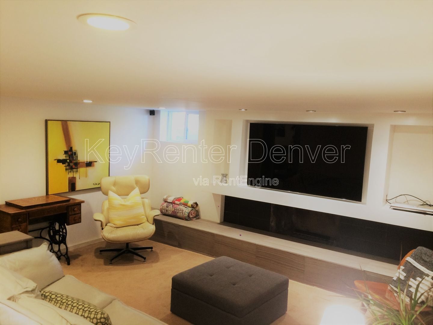 Building Photo - 5306 W Kentucky Ave