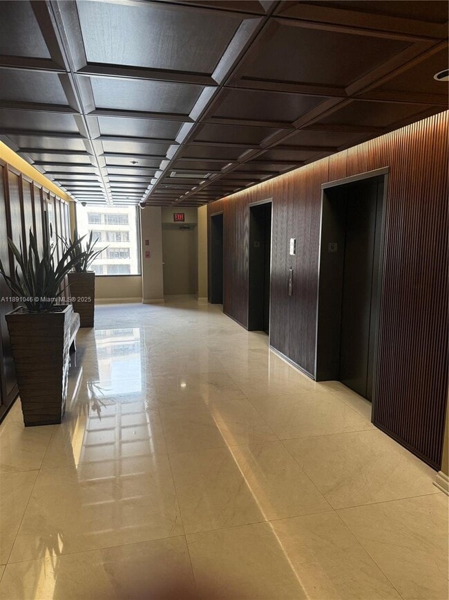 Building Photo - 201 Crandon Blvd