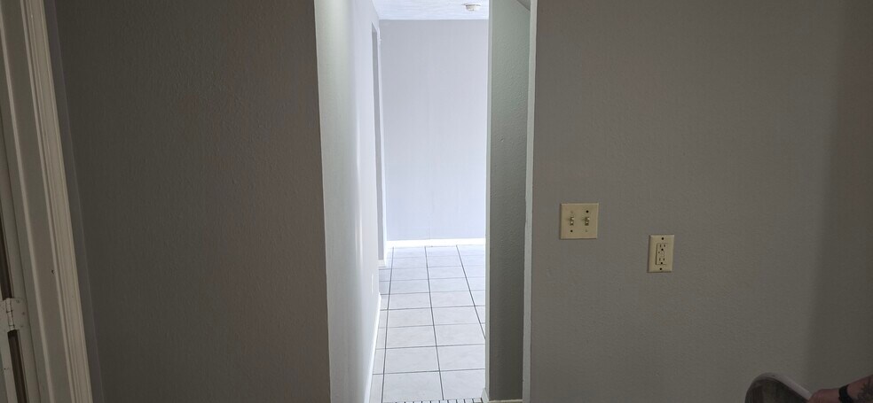 Building Photo - 3218 Chaffin St