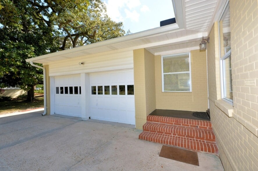 Building Photo - 4396 Gadsden Ct