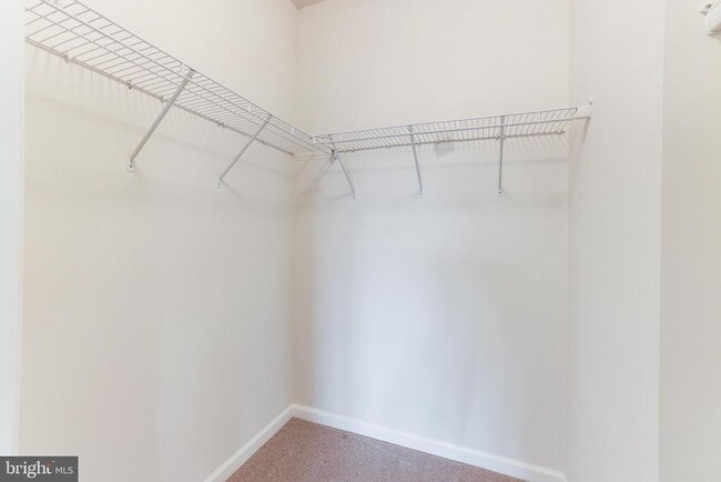 Building Photo - 7071 Darbey Knoll Dr