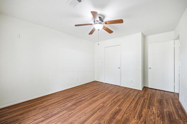 Building Photo - 5939 Rutherglenn Dr