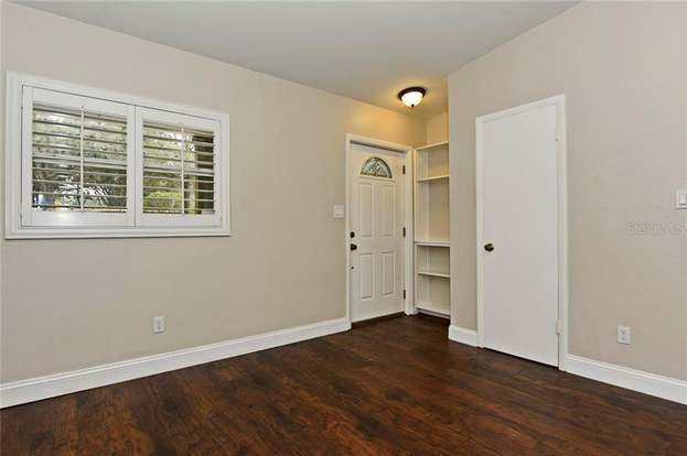 Building Photo - 2957 Rouen Ave