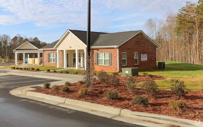 Building Photo - Highland Park Apartments