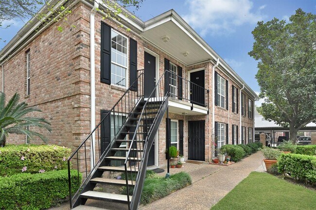 Building Photo - 6410 Del Monte Dr