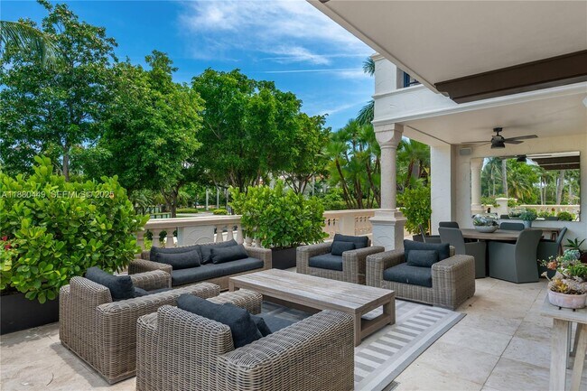 Building Photo - 2514 Fisher Island Dr