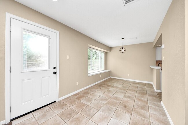 Building Photo - 3834 Carya Cir