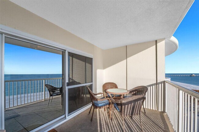 Building Photo - 561 E Beach Blvd