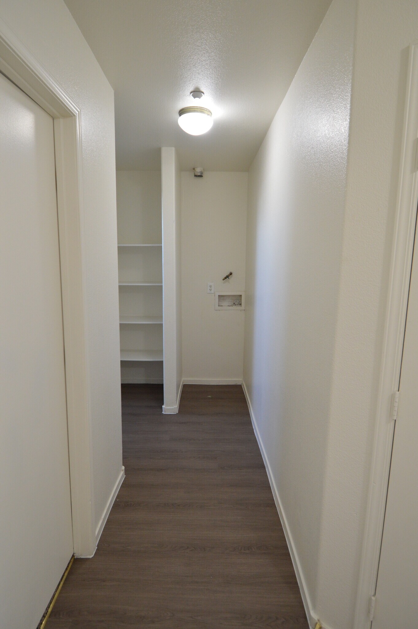 Building Photo - 4430 E Van Buren Ave