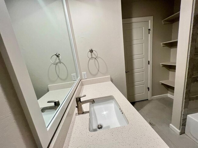 Building Photo - 4116 Palmetto Trail