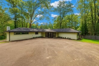 Building Photo - 1568 Niskey Lake Trail SW