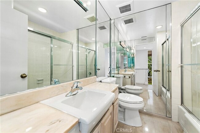 Building Photo - 7 Blue Lagoon